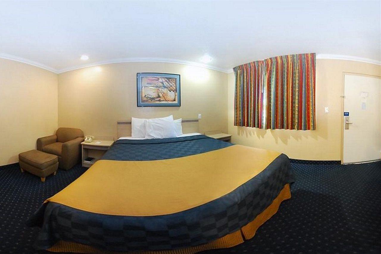 Studio 6 Suites San Bernardino, Ca Exterior photo